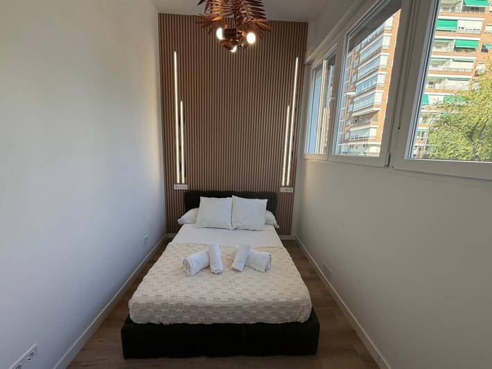 Room 'Marbella' Madrid center with Wi-Fi and air conditioning. in Fuencarral-El Pardo, Madrid
