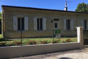Gîte pour 5 personnes, avec jardin à Le Taillan-Médoc