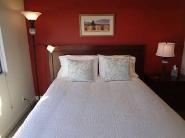 Vacation Home for 6 Guests in Alki Beach, Seattle, Picture 4