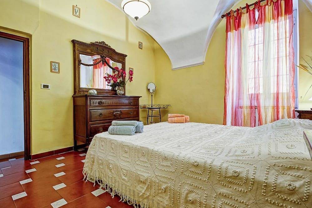Typical Ligurian home with 90-square-meter terrace Citra 008022-lt-0045 in Civezza, Riviera di Ponente
