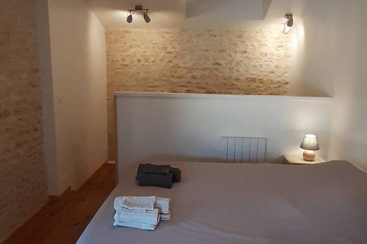 Location de vacances pour 2 personnes, avec terrasse et jardin à Asnières-la-Giraud - 3