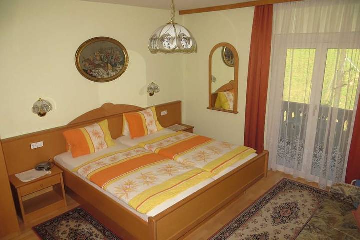 Ganze Wohnung, Ferienwohnung Ewige Wand 1 - Ferienwohnungen  Haus Elisabeth in Bad Goisern, Dachstein Salzkammergut