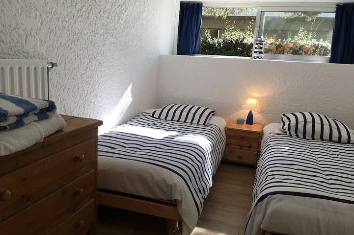 Ground floor with panoramic view of the Gulf of Morbihan and access to the beach in Larmor-Baden, Côte des Mégalithes