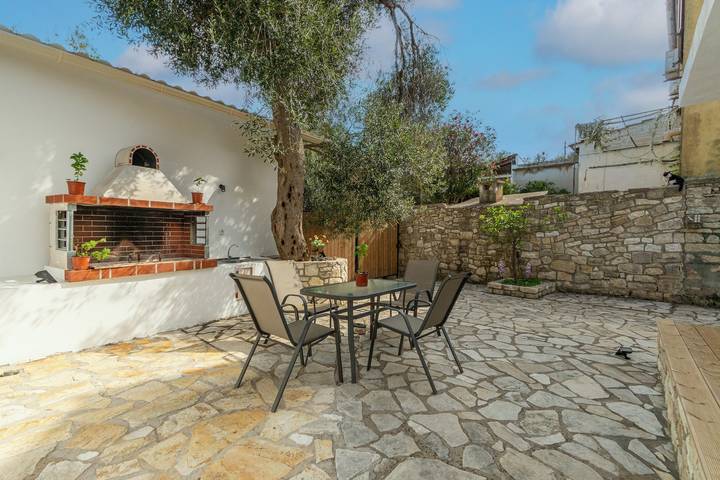 Holiday rental for 4 people, with garden in Paxos