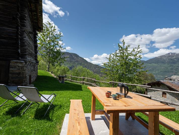 Gîte pour 4 personnes, avec jardin dans Vallée d'Aoste - 2
