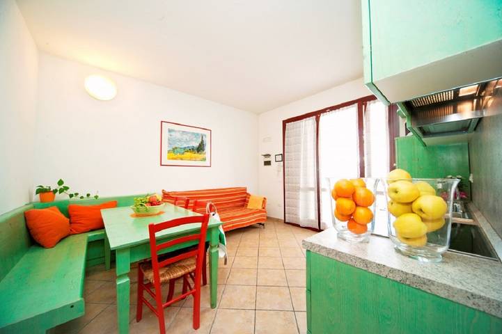 Gîte pour 8 personnes, avec Balcon et Jardin ainsi que Bassin pour enfant et Piscine à Lido di Spina - 3