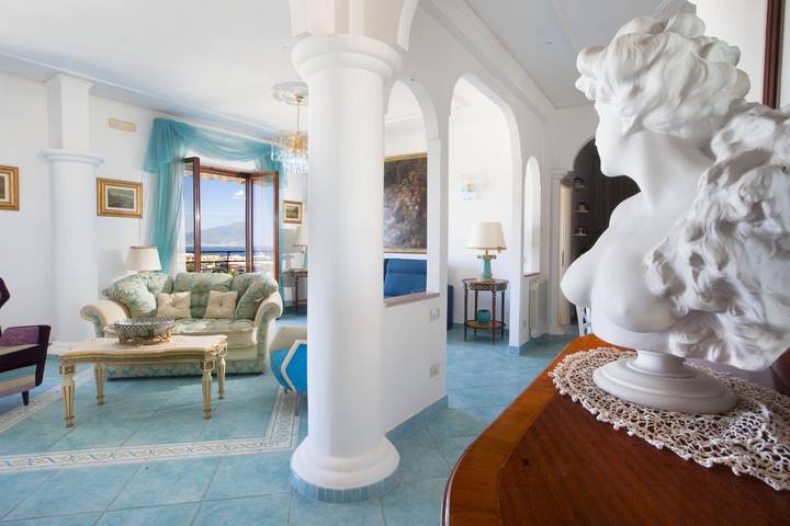 Apartamento entero, Amore Rentals - Appartamento Cielomare con Vista Mare e Balcone in Sorrento, Sorrento Coast
