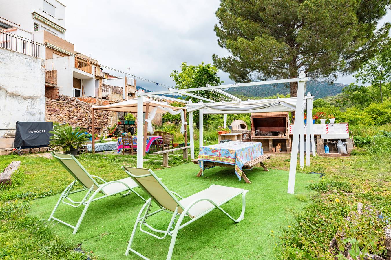 Feriehus for 12 personer med have in Algimia de Almonacid, Naturpark Sierra de Espadán