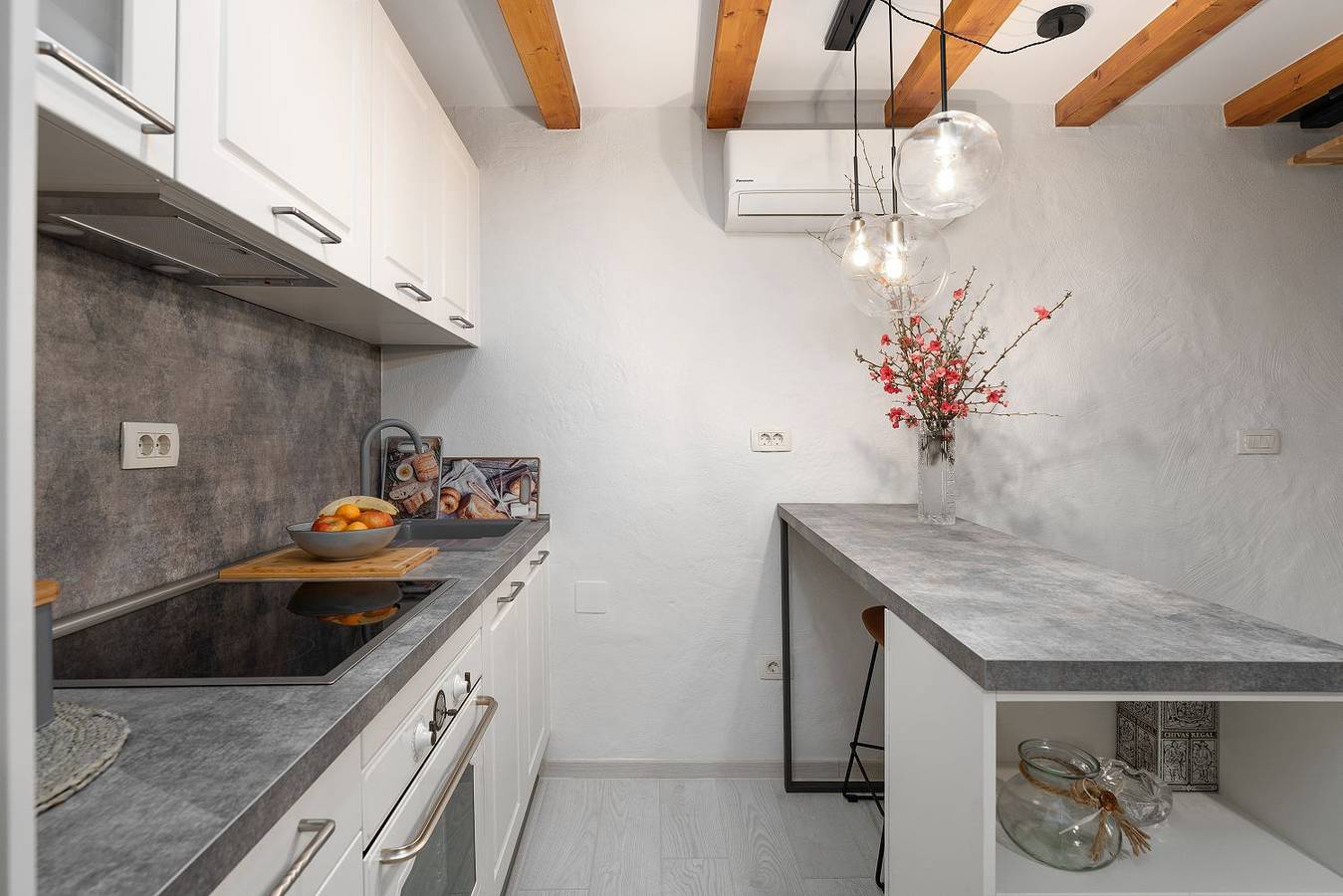 Appartamento intero, Cozy Studio-Apartment inmitten der Altstadt von Porec und nur 50 Meter zur Adria in Parenzo, Parenzo (Grad)