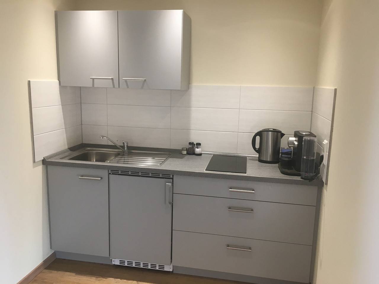 Ganze Wohnung, Apartment „5“ mit gemeinsamer Terrasse und Wlan in Mössingen, Neckar-Alb
