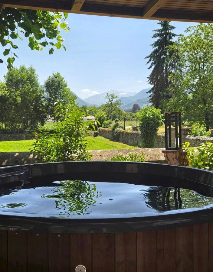 Appartement entier, Studio idéal pour deux avec accès bain nordique in Asson, Béarn