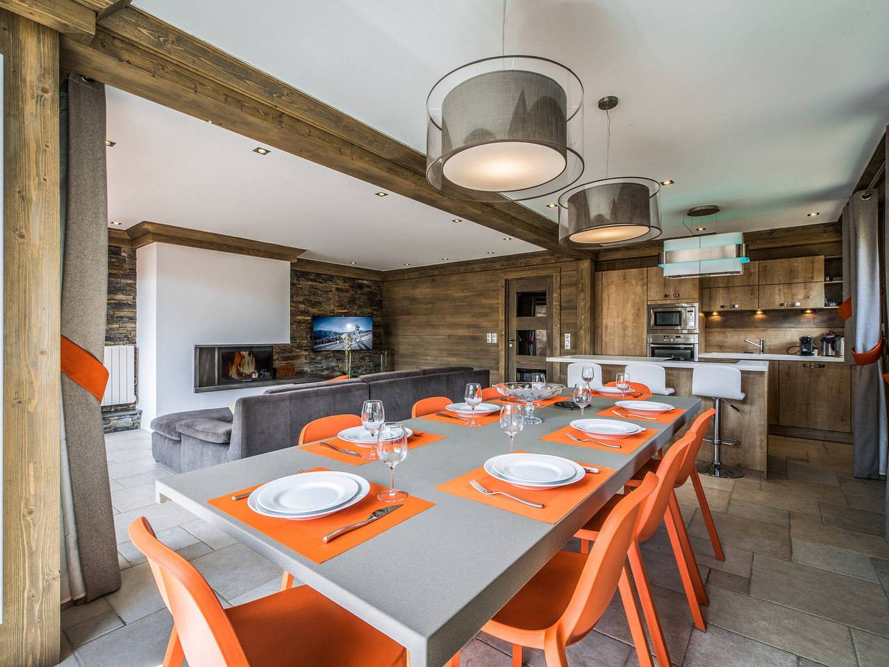 Appartement entier, Appartement rénové 100m², terrasse sud, parking couvert, ski in-ski out, 3 chambres, 6 pers in Courchevel 1650 (Moriond), Saint-Bon-Tarentaise