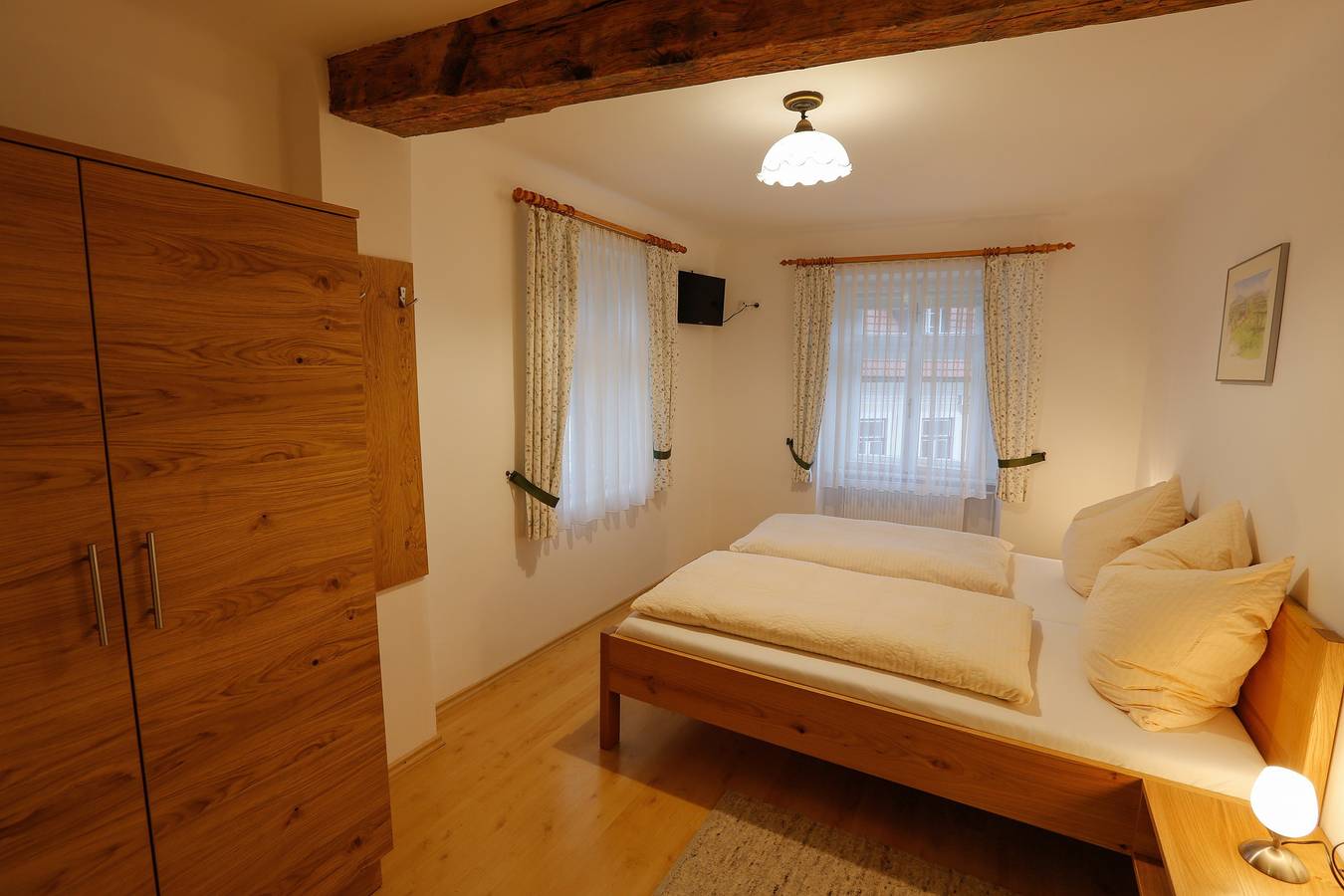 Ganze Ferienwohnung, Gästehaus Huber - Doppelzimmer mit kostenfreiem Wlan in Weißenkirchen in der Wachau, Bezirk Krems an der Donau-Land