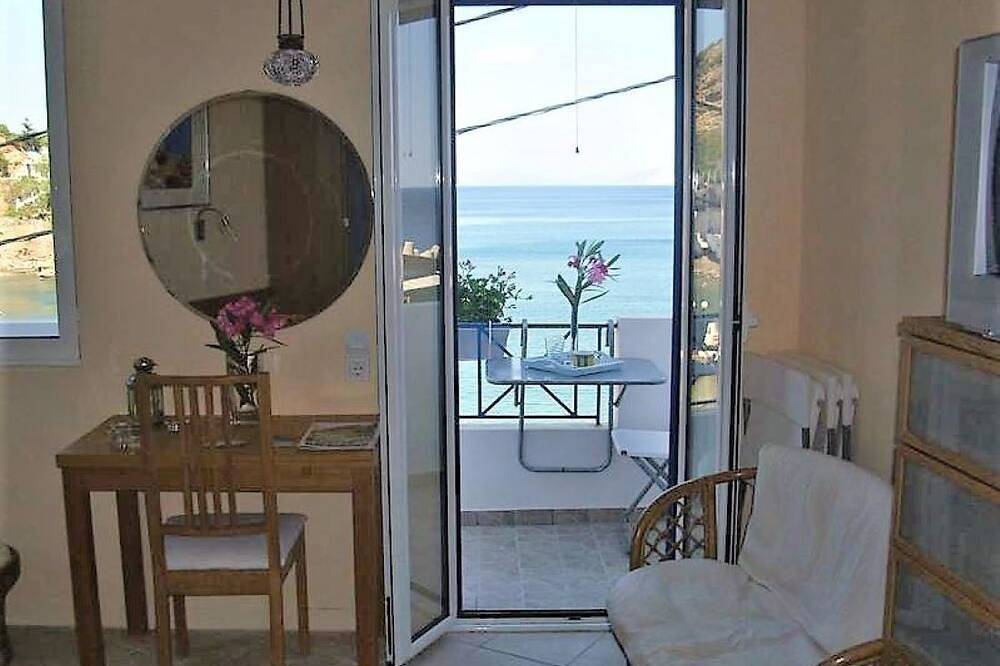 Ganze Wohnung, Alkistis Gemütlich von The Beach Apartment auf der Insel Ikaria in der Therma Bay - 2. Etage in Ikaria