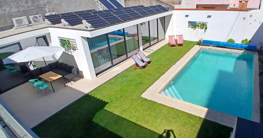 Gîte pour 4 personnes, avec piscine et jardin dans A Ver-o-Mar - 3