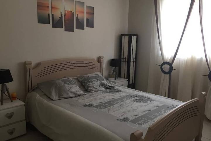 Location de vacances pour 8 personnes, avec jardin à Rigarda - 2