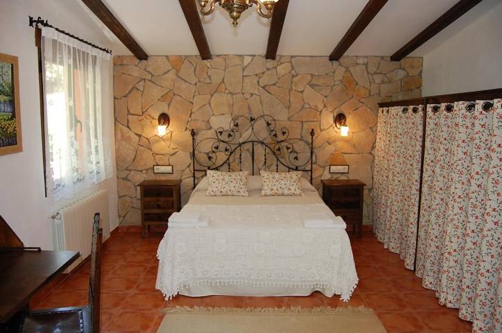Casa de vacaciones para 8 personas, con Jacuzzi y Terraza además de Jardín y Piscina en Provincia de Albacete
