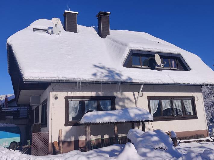 Bnb für 5 Personen, mit Balkon/Terrasse und Balkon sowie Terrasse und Garten im Südschwarzwald - 2