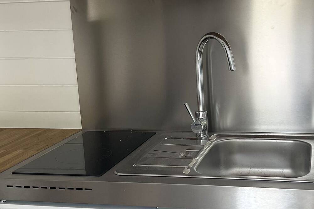 Cottage for 2 People in Poole, Poole Harbour