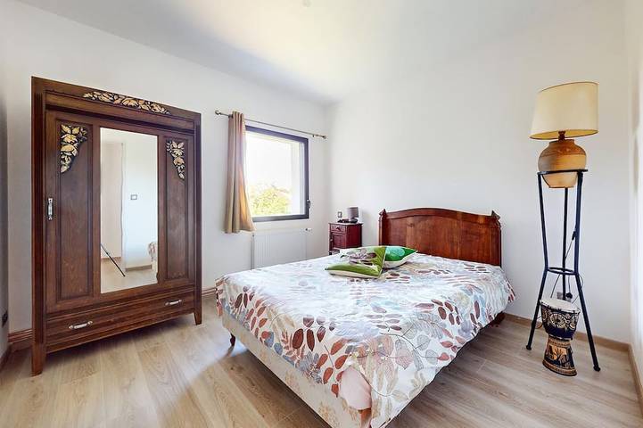 Location de vacances pour 8 personnes, avec jardin, animaux acceptés à Bourg-Lastic - 2