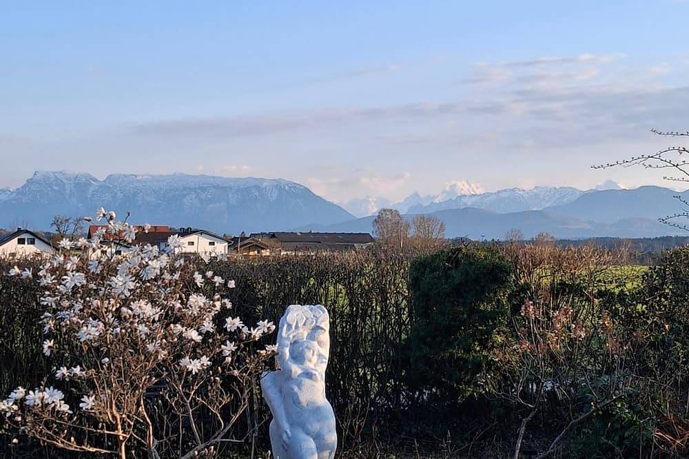 Ganze Wohnung, Gemütliche Ferienwohnung 70qm für max. 4 Personen mit Terrasse in Laufen, Rupertiwinkel