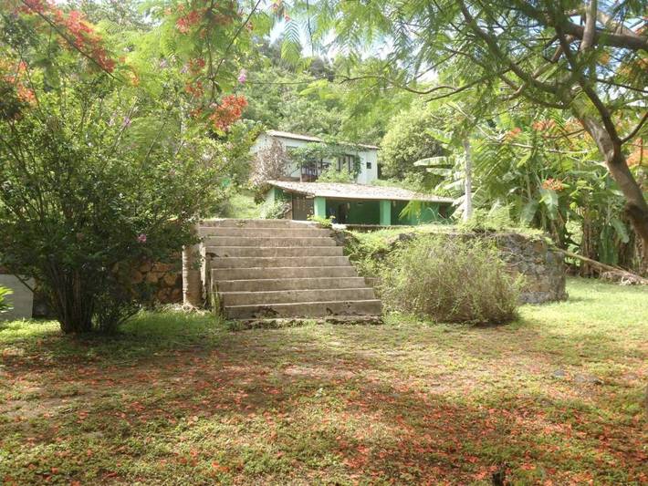 Casas e apartamentos de temporada para 2 pessoas, com vista e jardim em Fernando de Noronha