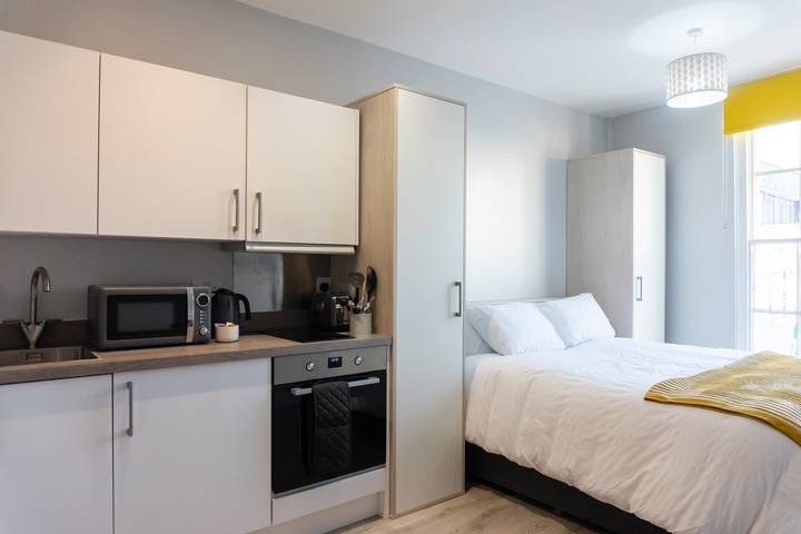 Estudio entero, Elegant Studio in Cheltenham in Cheltenham, Gloucestershire