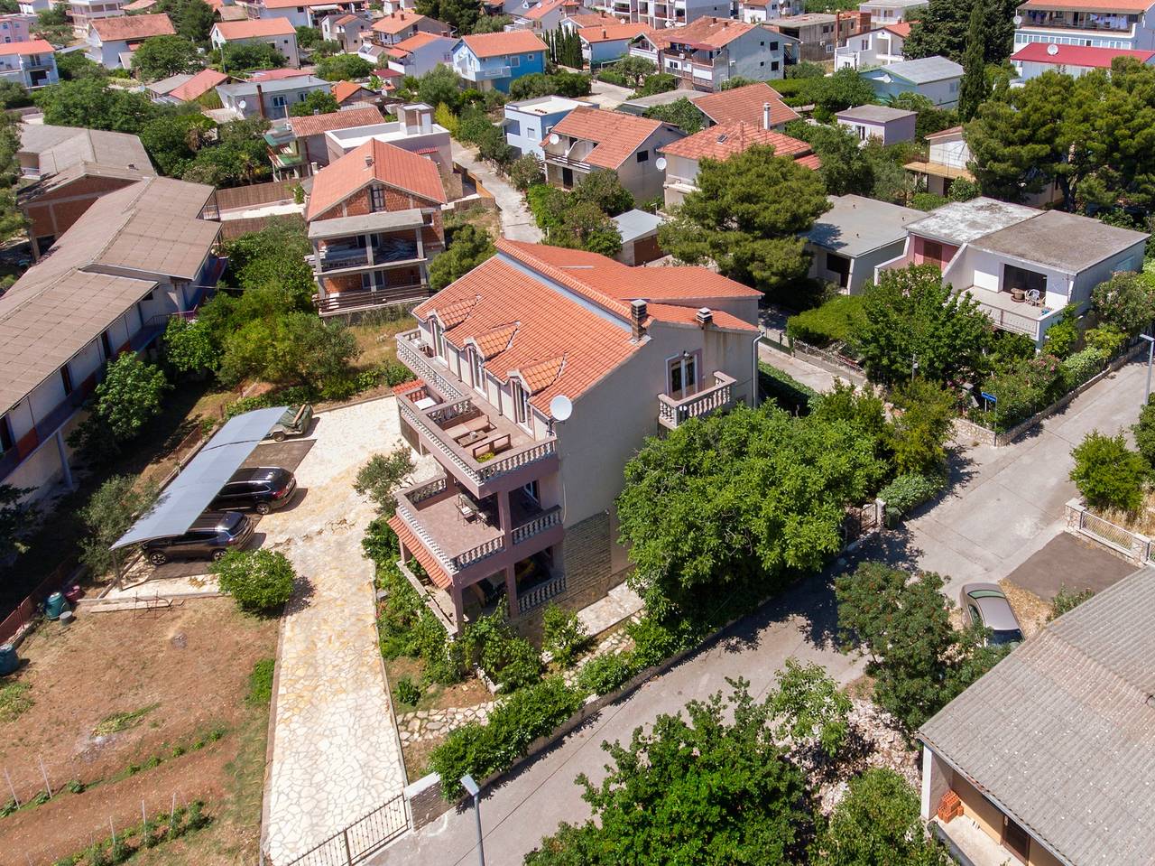 Ganze Wohnung, 3-Zimmer-Ferienwohnung mit Terrasse Pirovac, Sibenik A-6280-c in Pirovac, Šibenik-Knin