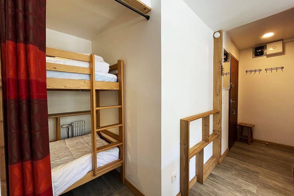Geheel appartement, Renovated studio for 4, ski-in/ski-out, La Croisette, Les Menuires in Les Menuires, Saint-Martin-de-Belleville