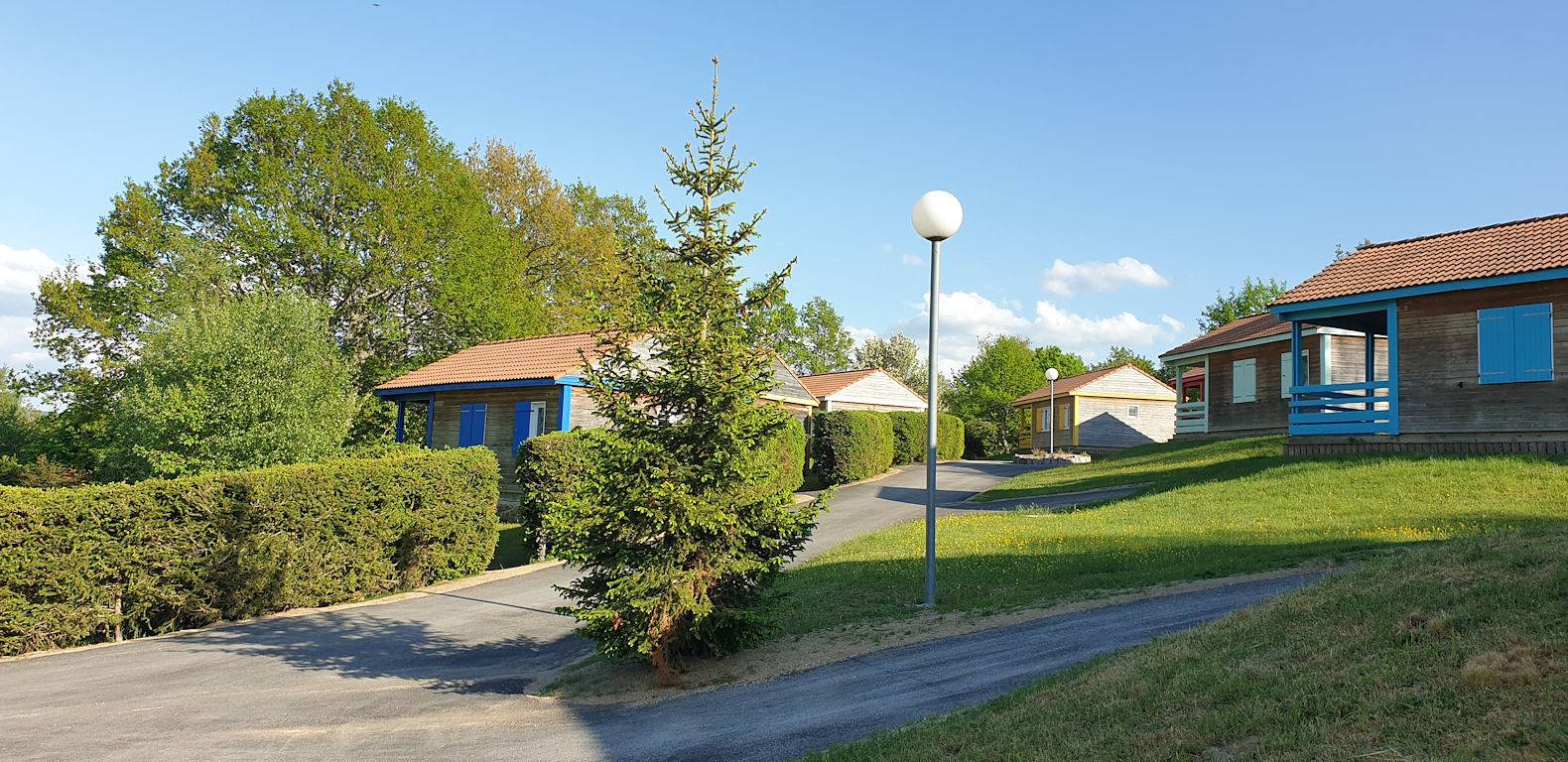 Chalet 4/6 pers 05 Ab - Les Chalets de la Margeride*** in Blavignac, Région de Mende