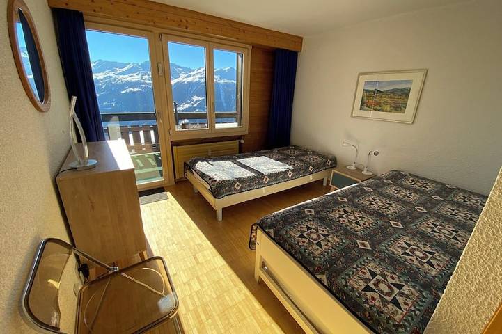Ganze Wohnung, Duplex de 3,5 pièces (75 m2) pour 4-5 personnes très lumineux, situé en face de l’Office du tourisme in Chandolin, Anniviers