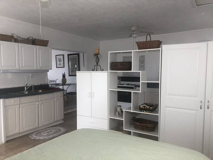 Vacation rental for 3 people, with yard and terrace, with pets in Palm Bay