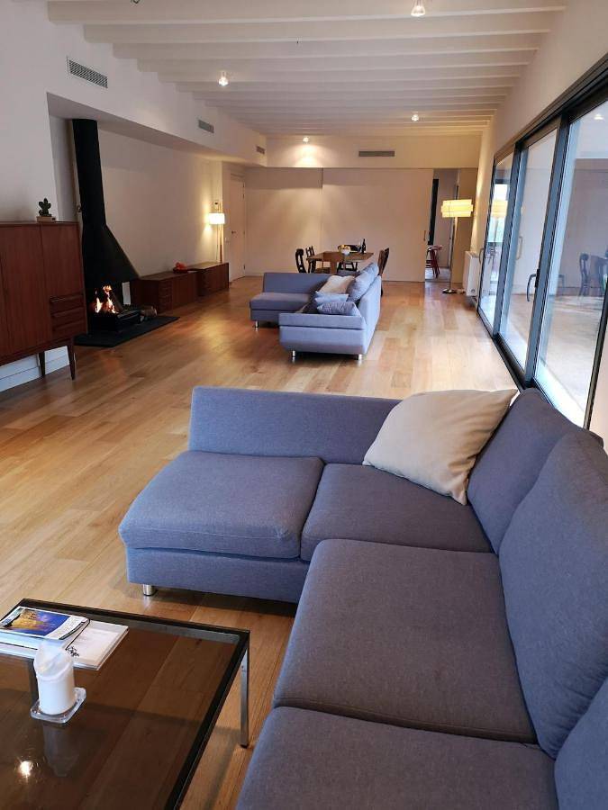 Location de vacances pour 12 personnes, avec piscine et jardin ainsi que vue sur le lac et vue à Alella - 4