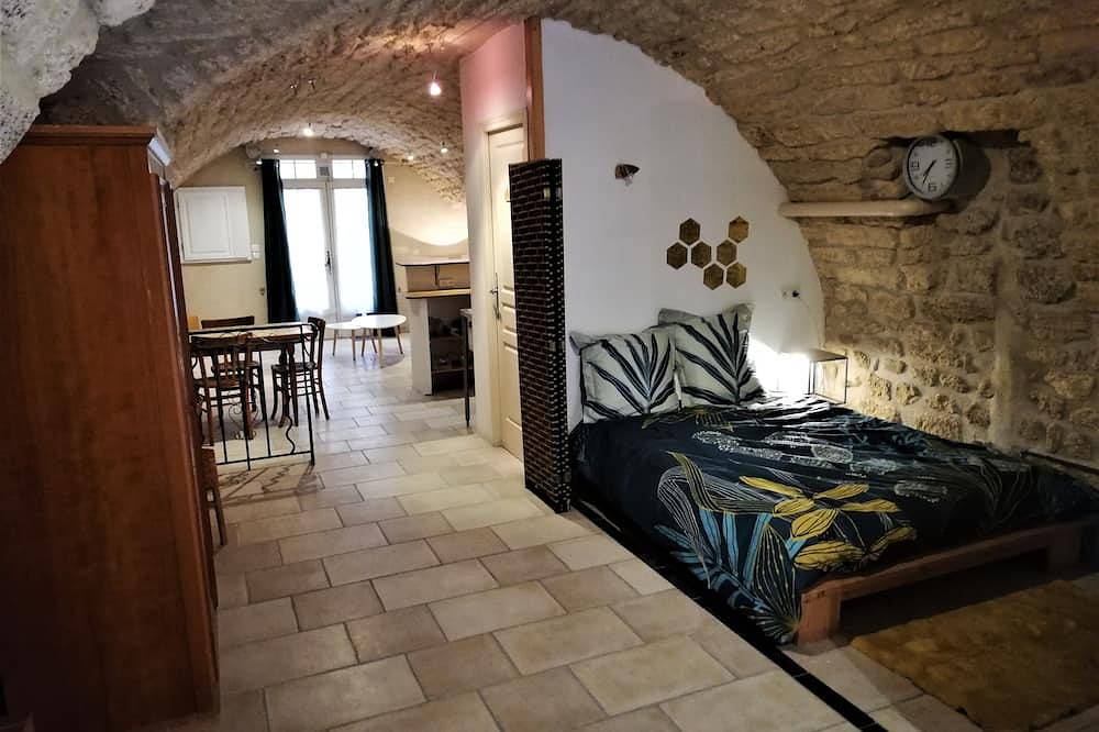 Entire apartment, Apartment in Loupian, Côte d'Améthyste