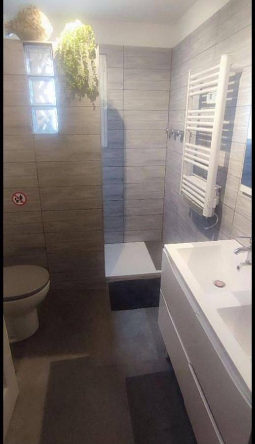 Appartement de vacances entier, Double Room with Shared Bathroom in Aureilhan, Côte d’Argent