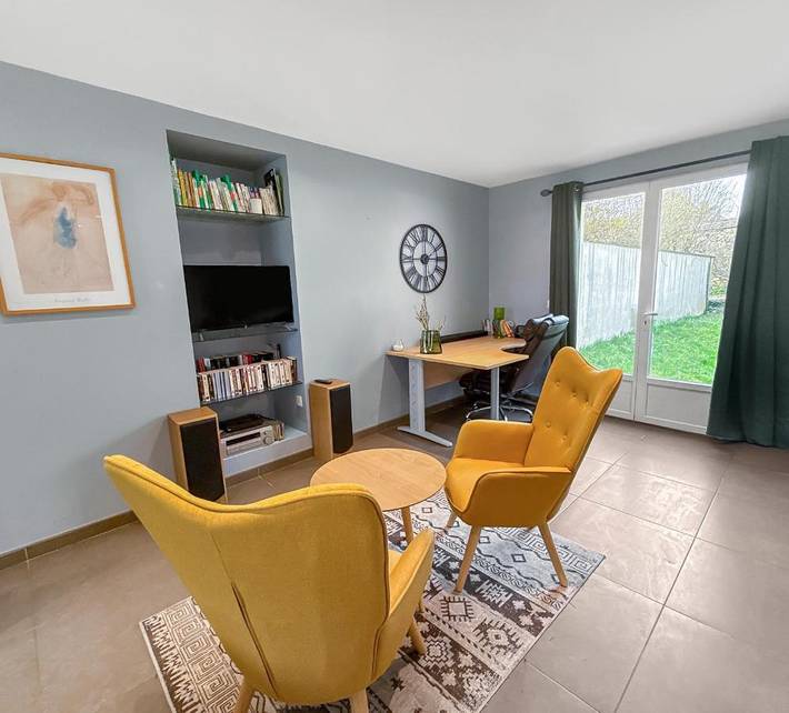 Gîte pour 5 personnes, avec jardin dans Voinsles