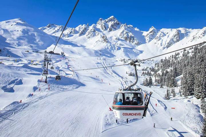 Gîte pour 4 personnes, avec vue ainsi que balcon et piscine, animaux acceptés à La Perrière - 3