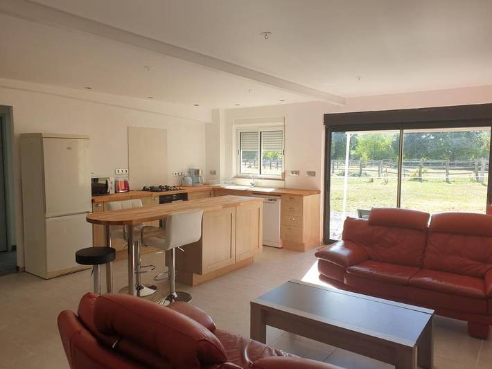 Gîte pour 4 personnes, avec terrasse à Châteauneuf-sur-Sarthe