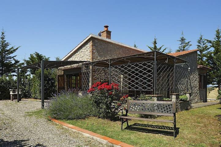 Casa vacanza per 6 persone, con giardino e terrazza in Cinigiano