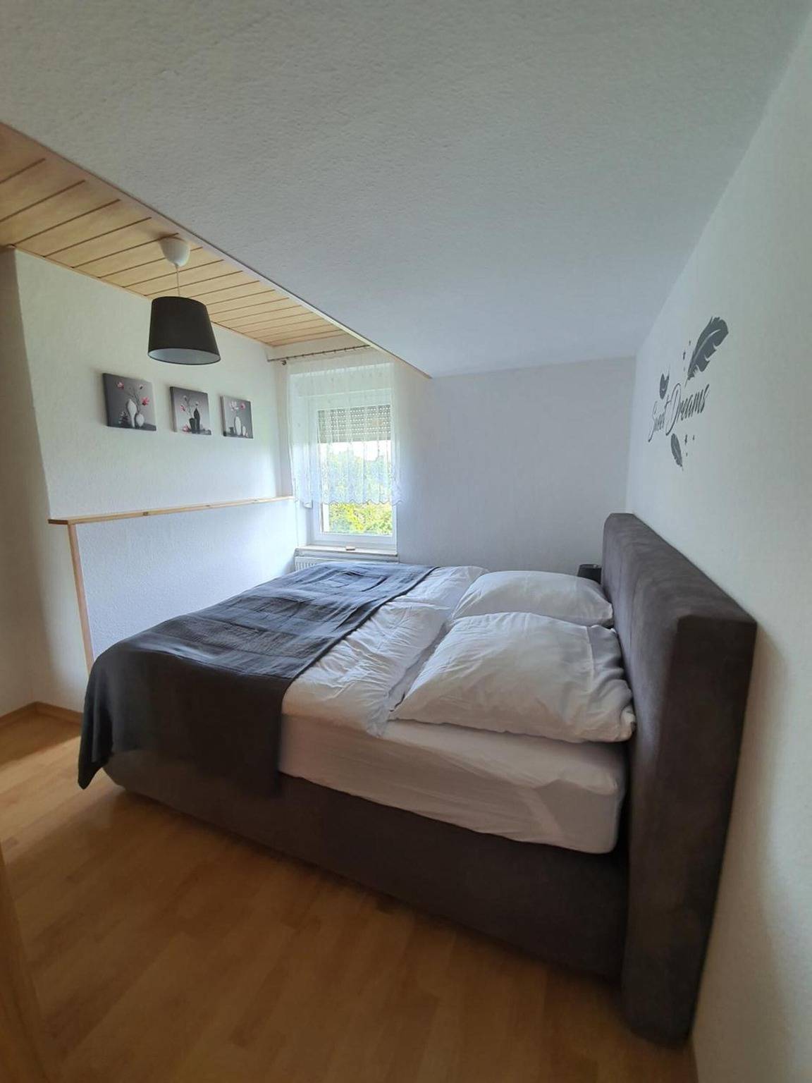 Ganze Wohnung, Apartment 'Am See' mit gemeinsamer Terrasse, Garten und Wlan in Regis-Breitingen, Leipziger Neuseenland