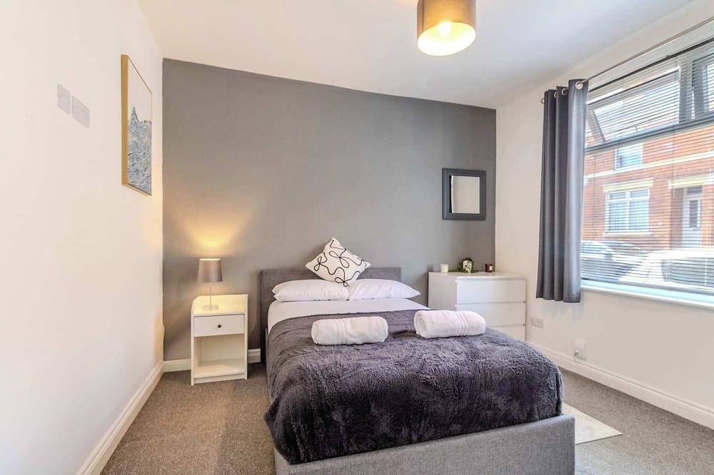 Ideal for Contractors | Close to Hospital | Wi-Fi in Kettering, Northamptonshire