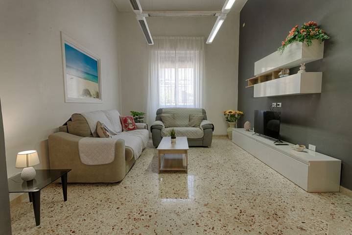 Entire apartment, Guesthost - La Rotonda Cozy Apartment in Marsala in Marsala, Trapani Province