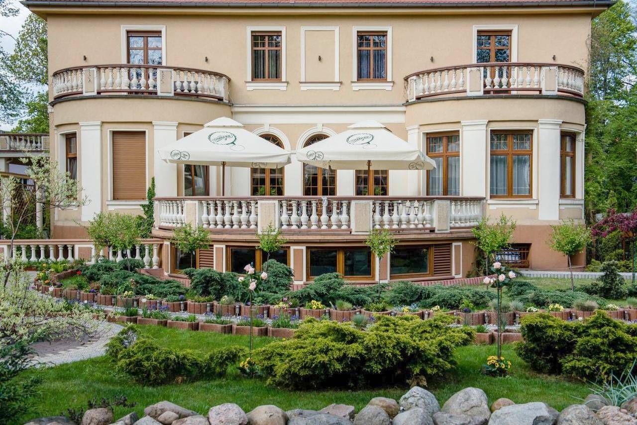 Cały apartament wypoczynkowy, Pałac Ogrodowa in Tarnowskie Góry, Śląsk