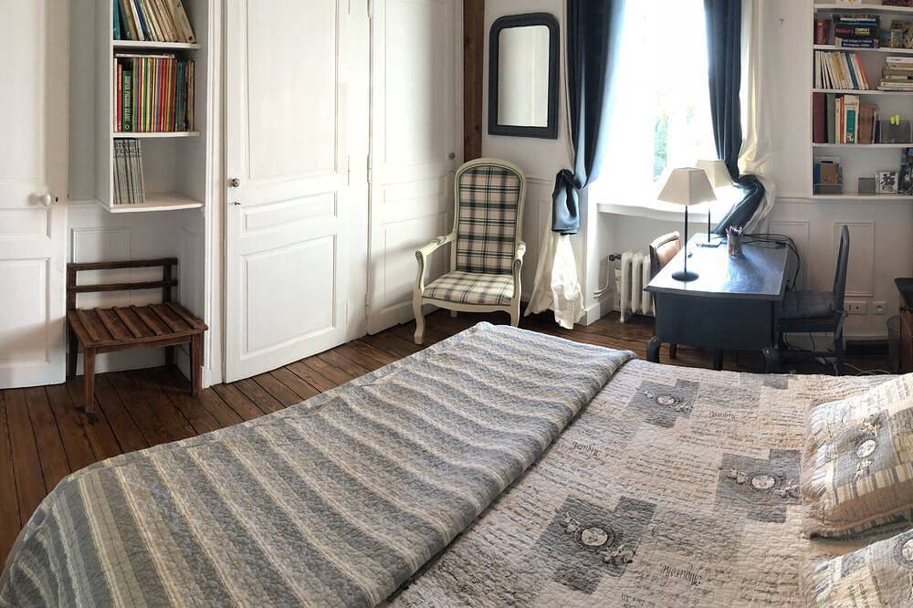 Appartement 5* de 4 à 6 pers. dans maison de maître quartier thermal Vittel in Vittel, Neufchâteau