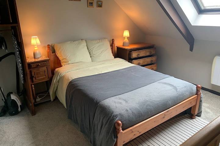 Location de vacances pour 2 personnes, avec sauna et jardin ainsi que piscine et bassin pour enfant à Trégourez