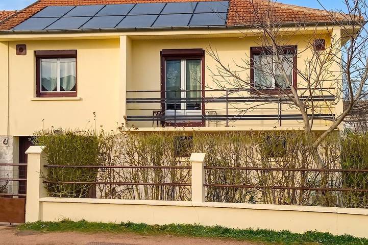 Maison de vacances pour 6 personnes, avec Balcon et Jardin à Montluçon