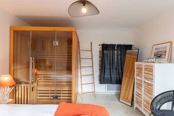 Location de vacances pour 5 personnes, avec sauna et jardin dans Phare de Pontusval - 3