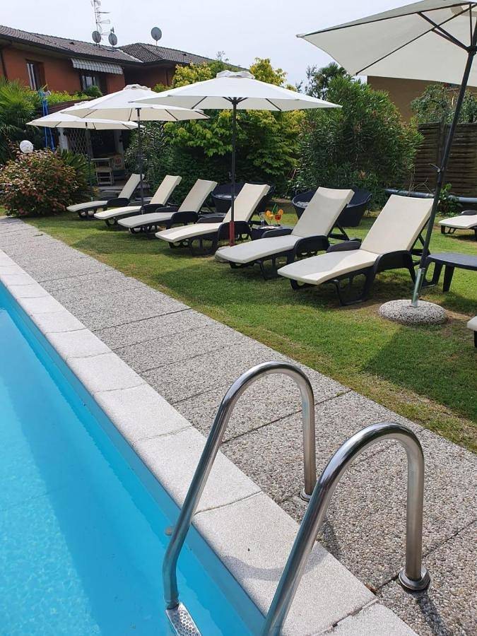 Albergo Paradiso in Maccagno, Maccagno con Pino e Veddasca