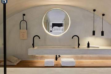 Holiday Apartment for 3 People in Firostefani, Thera, Photo 4