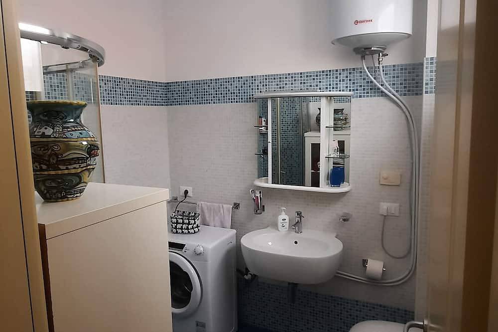 Apartamento entero, Grazioso bilocale nel \"Borgo Il Castello\", elegante struttura con piscine in Tortoreto Lido, Tortoreto (Comune)